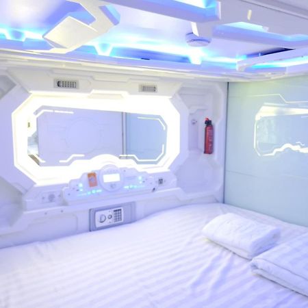 Capsule Riverside ホーチミン市 エクステリア 写真
